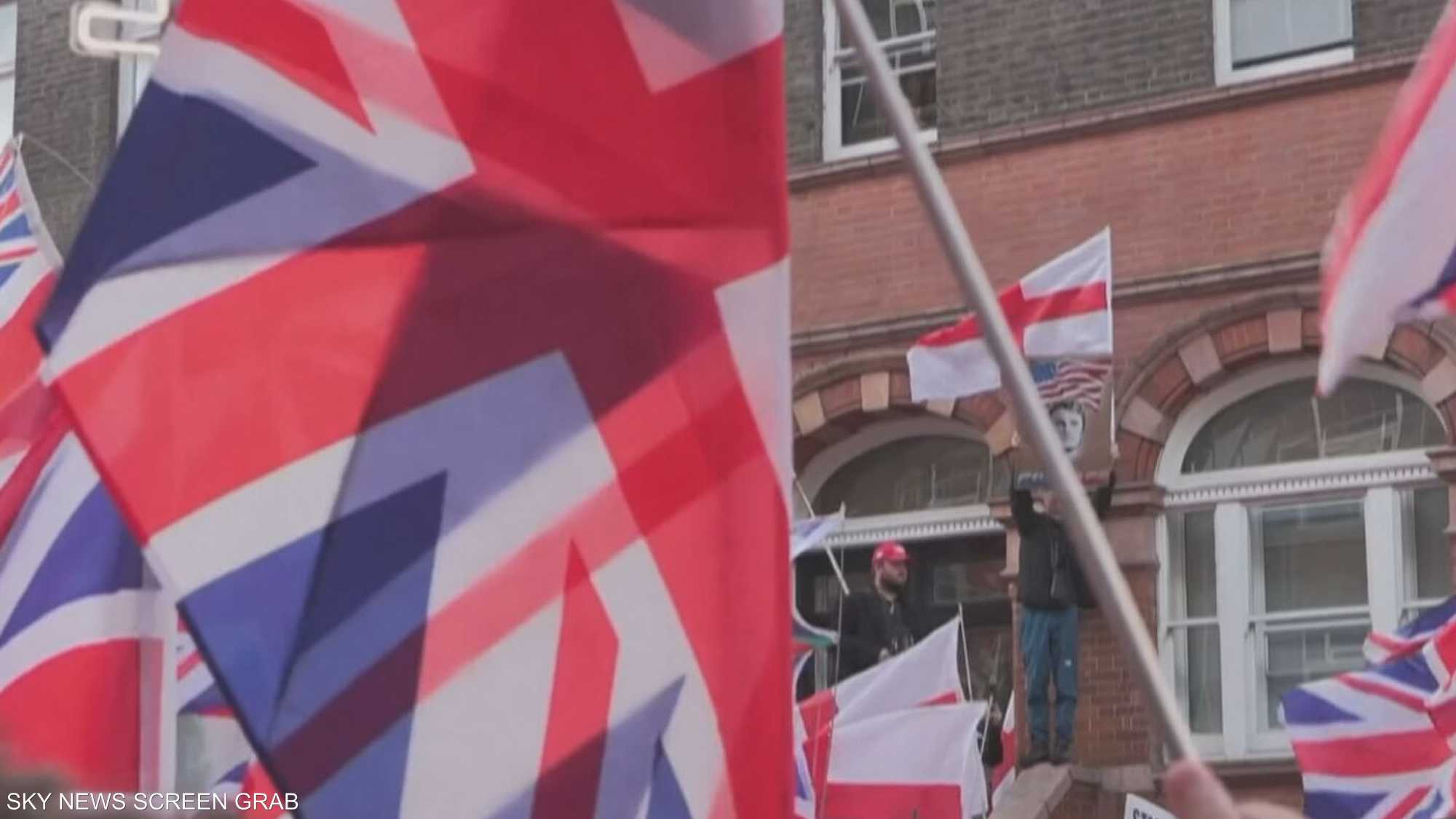 بريطانيا والأزمات المتتالية.. مخاوف من شعبية أقصى اليمين