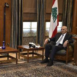 نواف سلام يبدي استغرابه من تشكيك براك في جدية حصر السلاح