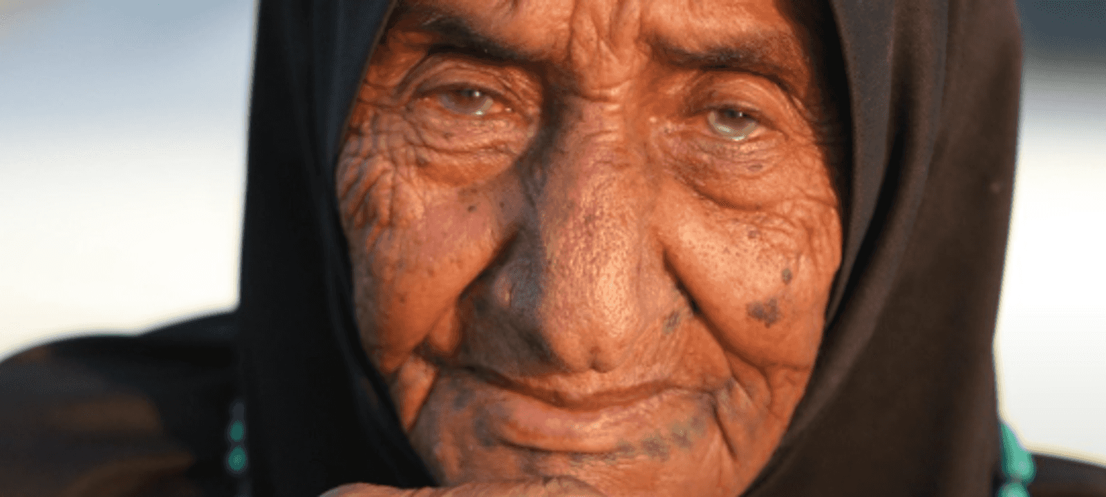 تبلغ جازية من العمر حوالي 100 عام