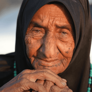 تبلغ جازية من العمر حوالي 100 عام