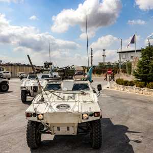 مركبات ومدرعة تابعة لقوة (اليونيفيل) في مقرها جنوب لبنان