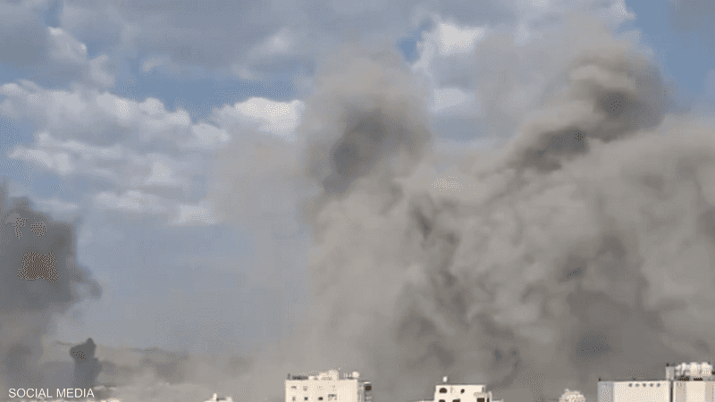 الجيش الإسرائيلي يستهدف "13 هدفا حوثيا" في صنعاء
