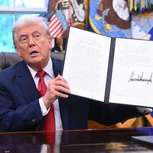 ترامب يوقع أمرا تنفيذيا خاصا بتيك توك