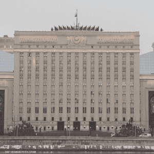 زيلينسكي: على المسؤولين الروس معرفة أماكن ملاجئ القنابل