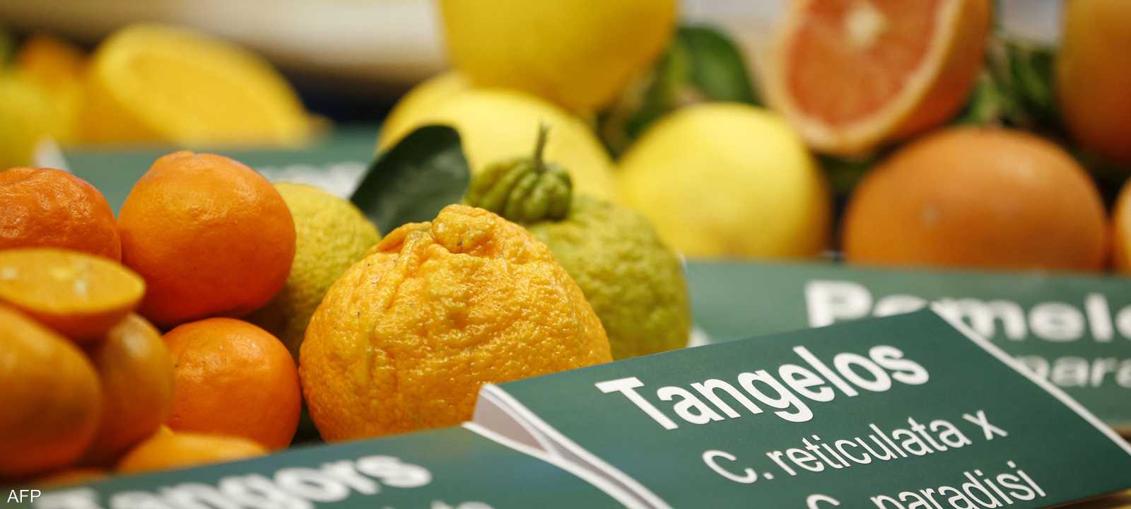 شرب القهوة مع الفواكه الحمضية يسبب انزعاجا هضميا