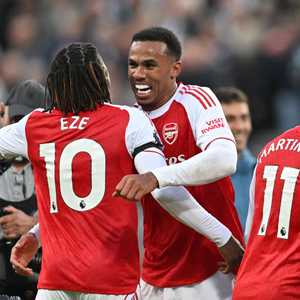 رفع أرسنال رصيده إلى 13 نقطة