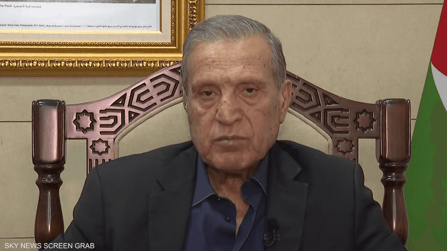 خاص
أبو ردينة: لن يستطيع أحد تغييب السلطة الفلسطينية