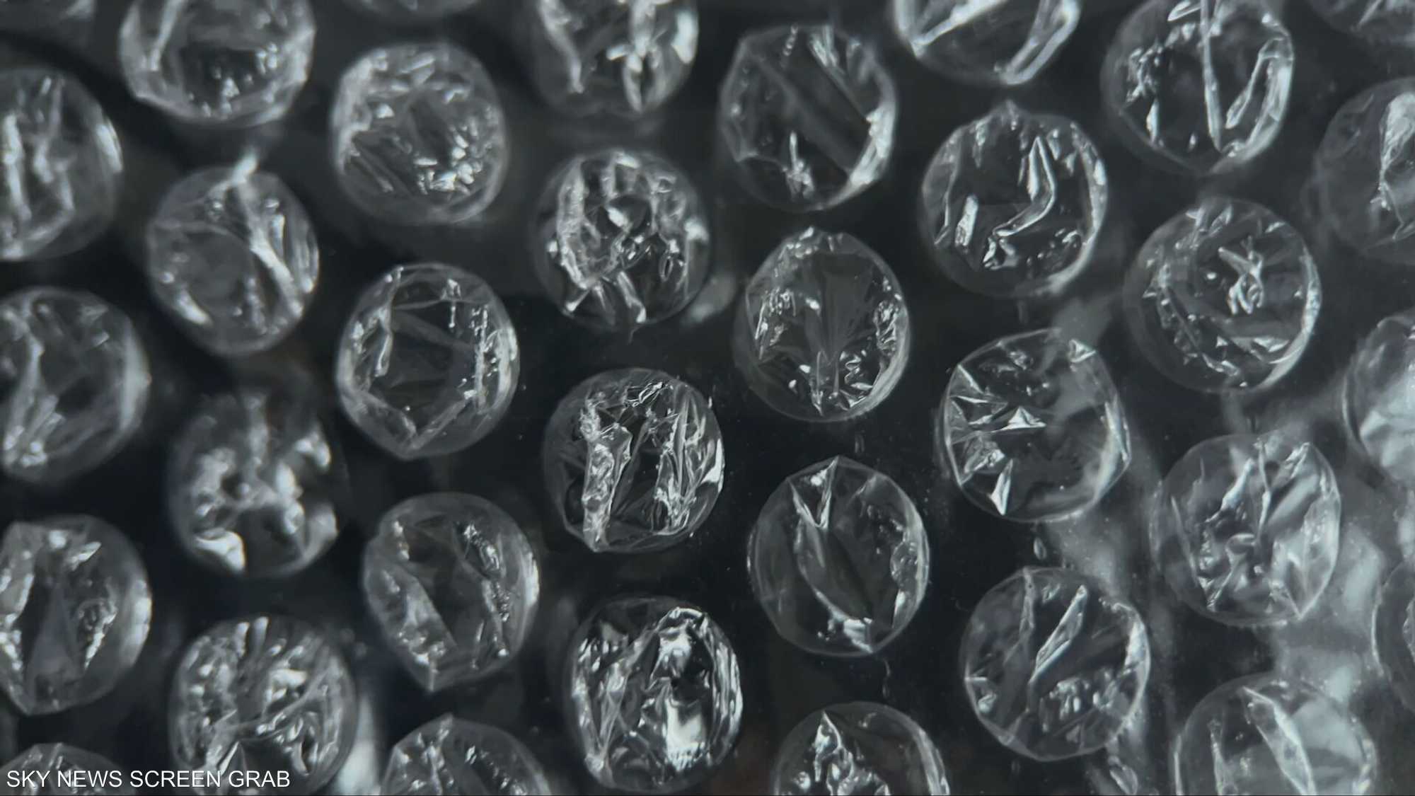 حكاية غلاف الفقاعات.. من ورق جدران فاشل إلى ثورة بعالم الشحن