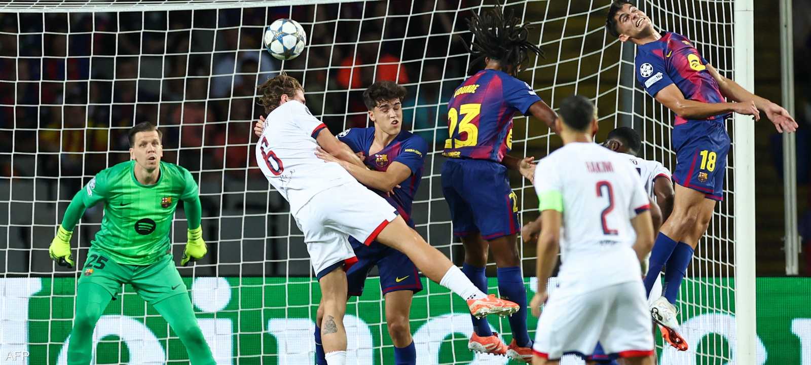 باريس قلب تأخره أمام برشلونة لفوز بهدفين لهدف