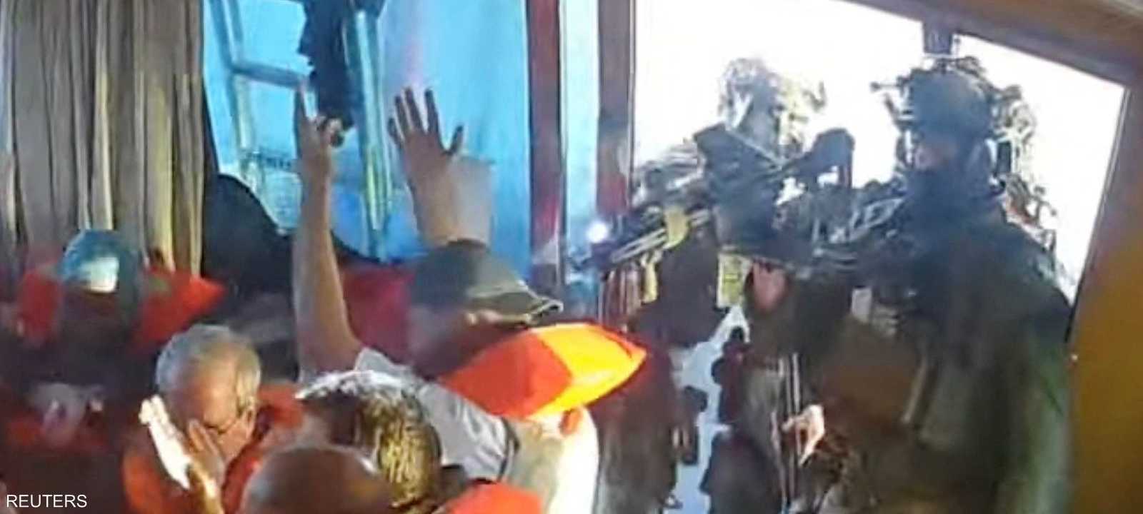 يحمل أسطول الصمود أدوية وأغذية إلى غزة