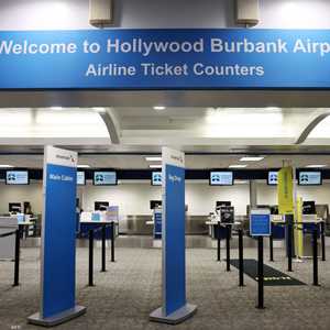 مطار بوربانك الأميركي