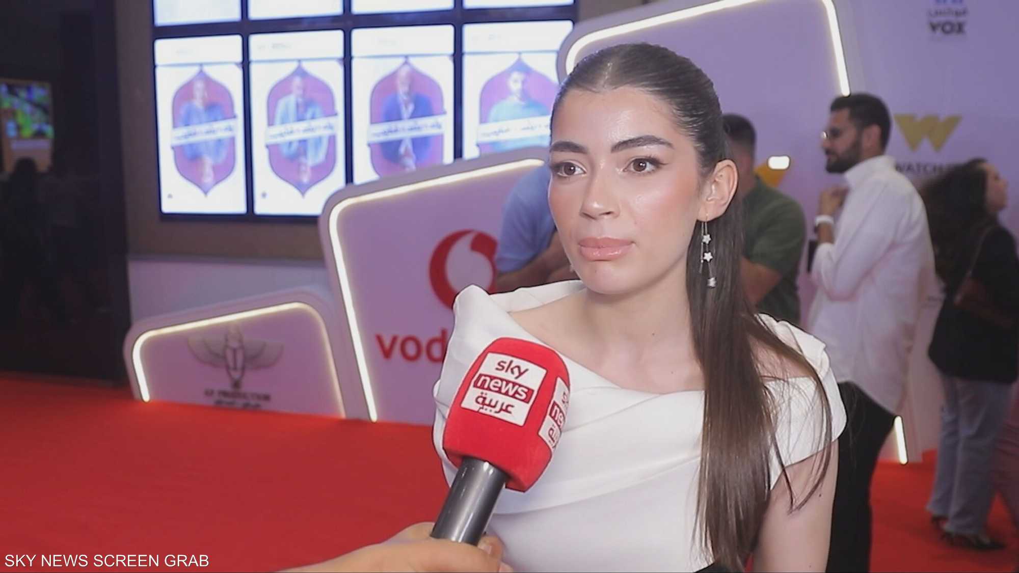 الفنانة ليلى أحمد زاهر