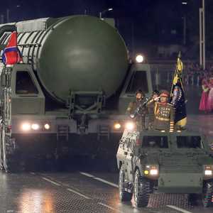 هواسونغ 2- أثناء عرض عسكري في كوريا الشمالية