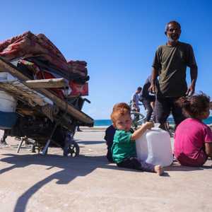 عبر فلسطينيون عن تفاؤلهم بوصول مساعدات ضمن الاتفاق