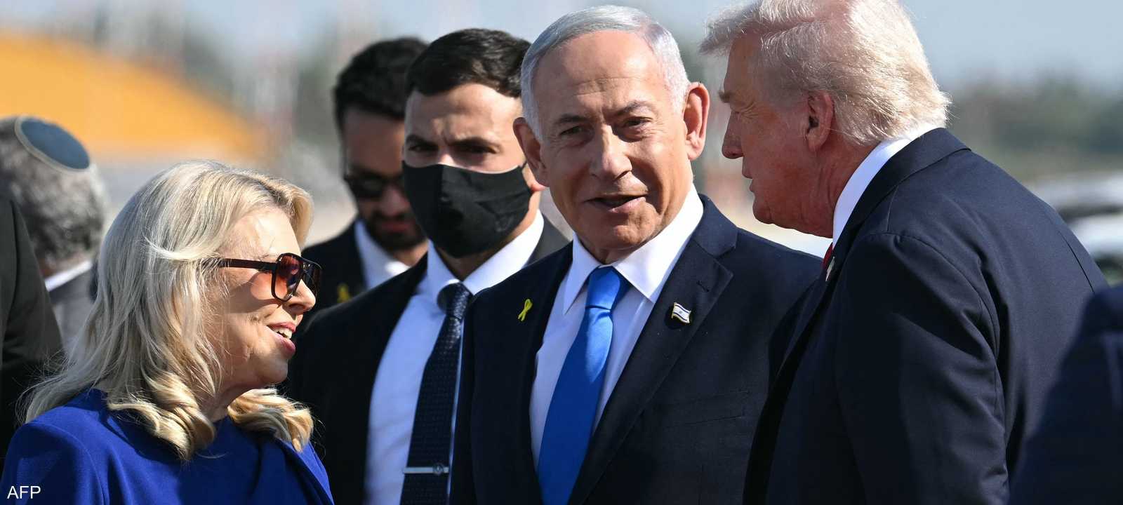 بنيامين نتنياهو وزوجته سارة يستقبلان دونالد ترامب