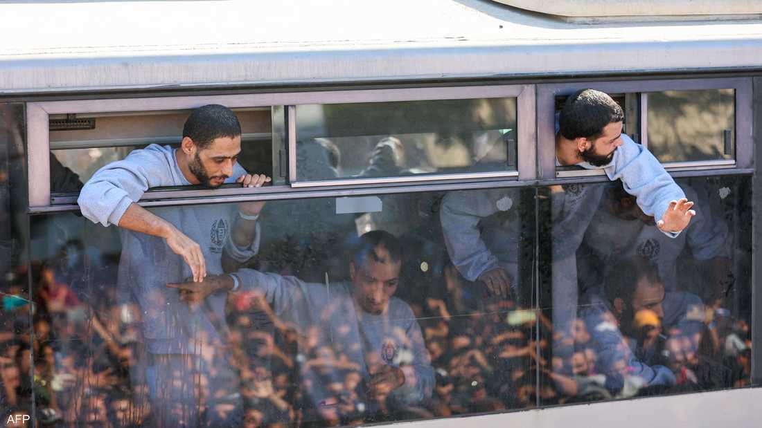 إسرائيل تعلن الإفراج عن 1966 أسيرا فلسطينيا