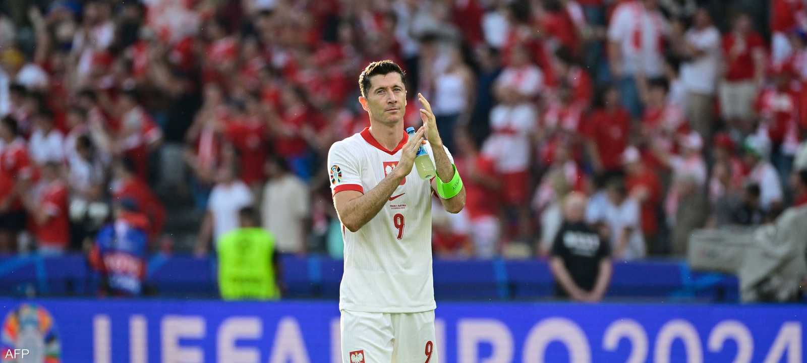 ليفاندوفسكي أكمل مباراة ليتوانيا مصابا