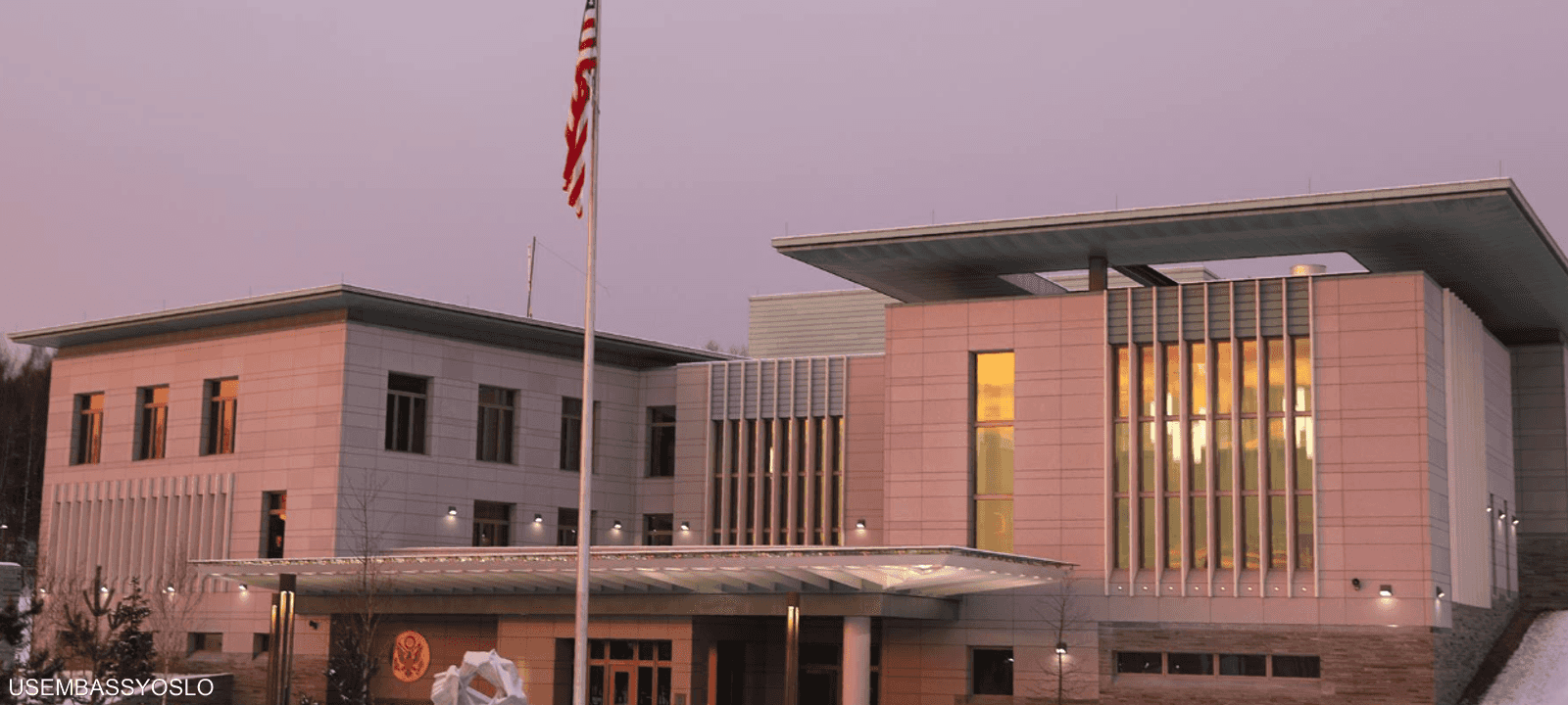 سرب المتهم مخططات هندسية للسفارة وإجراءات أمنية