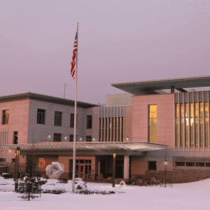 سرب المتهم مخططات هندسية للسفارة وإجراءات أمنية