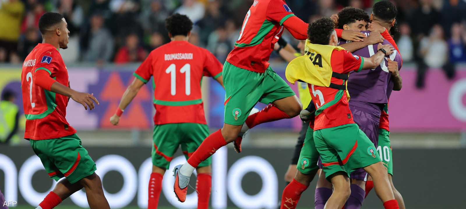 أشرك المدرب الحراس الثلاثة في المباراة