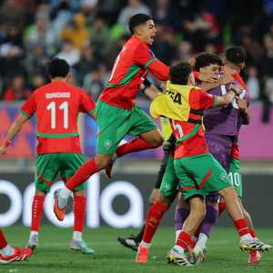 أشرك المدرب الحراس الثلاثة في المباراة