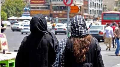 الحجاب بإيران.. مشكلة يحاول النظام عدم توظيفها سياسيا وأمنيا