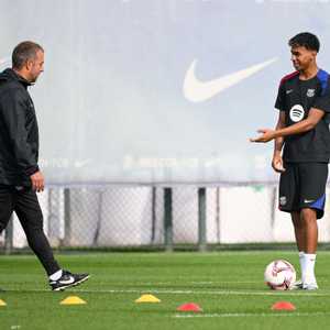 فليك لا يقبل "تدليل" نجم برشلونة