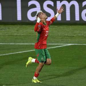 ياسر زبيري يحتفل بتسجيل الهدف الثاني في شباك الأرجنتين