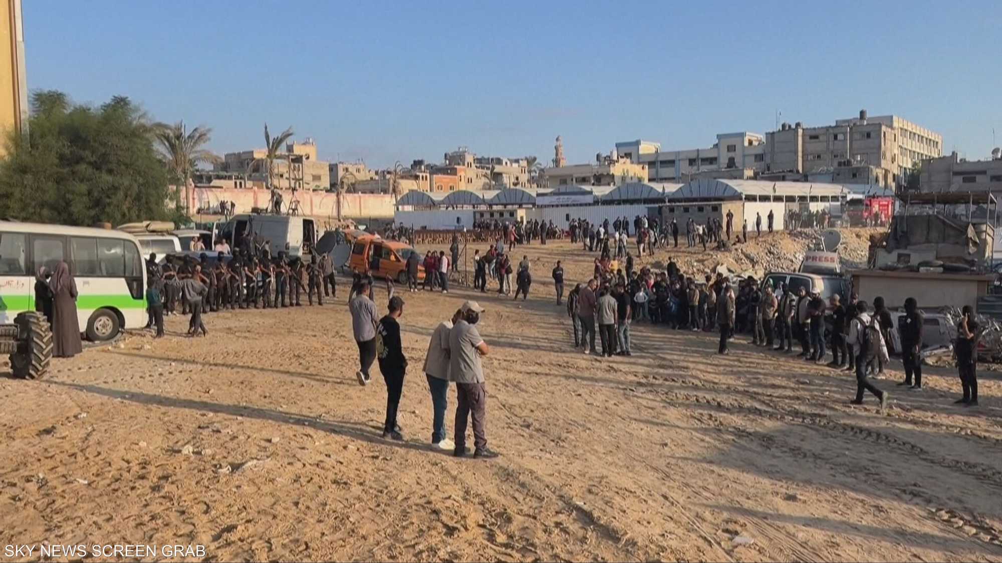 الرئيسُ الأميركي يتحدث عن متمردين داخل حماس.