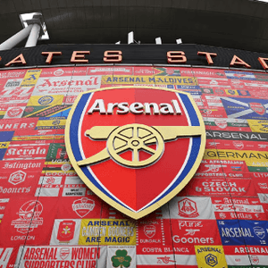 استاد الإمارات