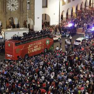 خرج "الأشبال" على متن حافلة مكشوفة وسط حضور جماهيري كبير