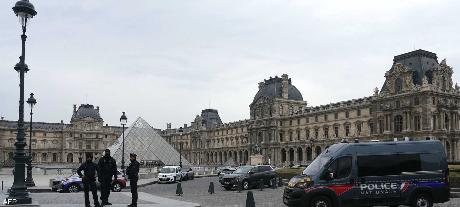 تم العثور على أكثر من 150 دليلا ماديا في موقع السرقة