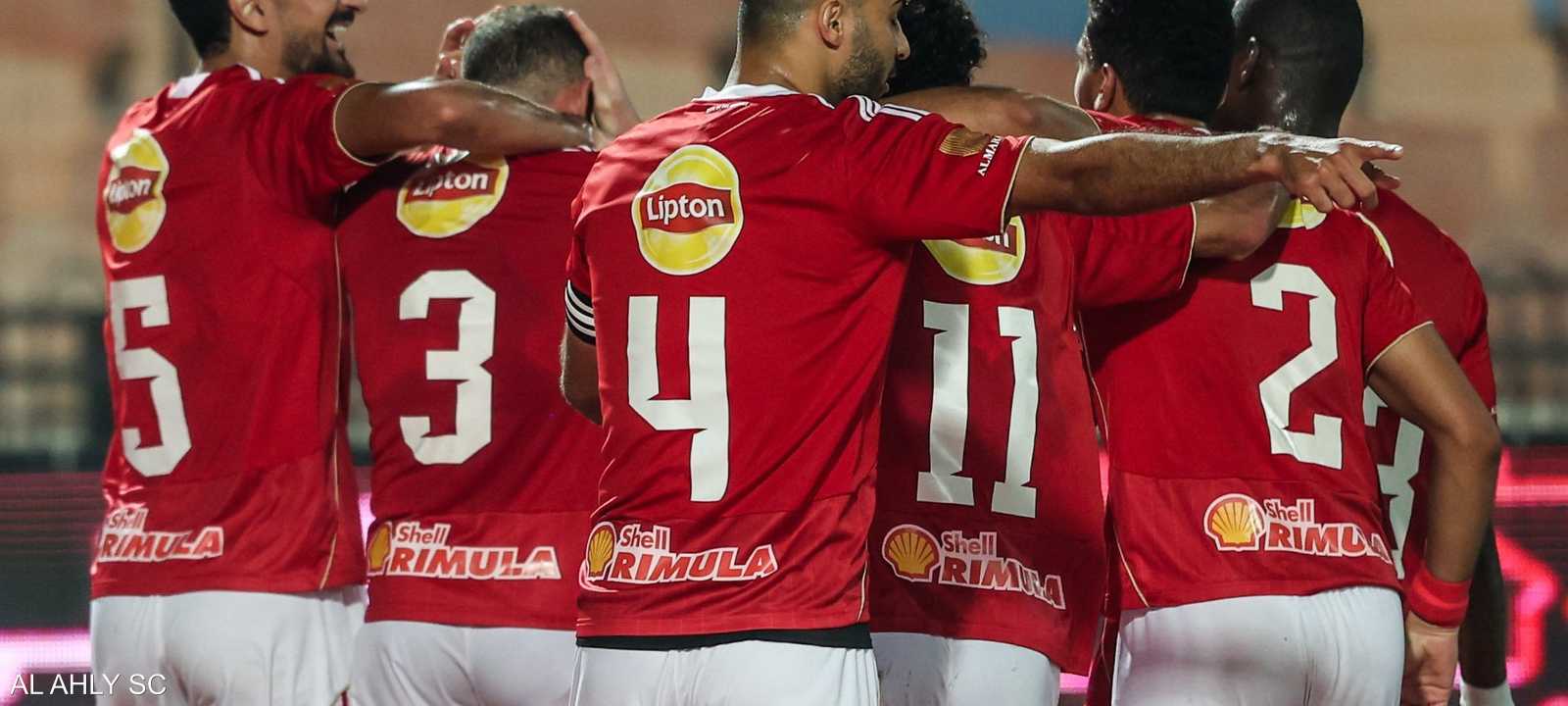 الأهلي فاز رغم النقص العددي