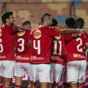 الأهلي فاز رغم النقص العددي