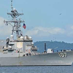السفينة الحربية الأميركية "يو إس إس غرايفلي"