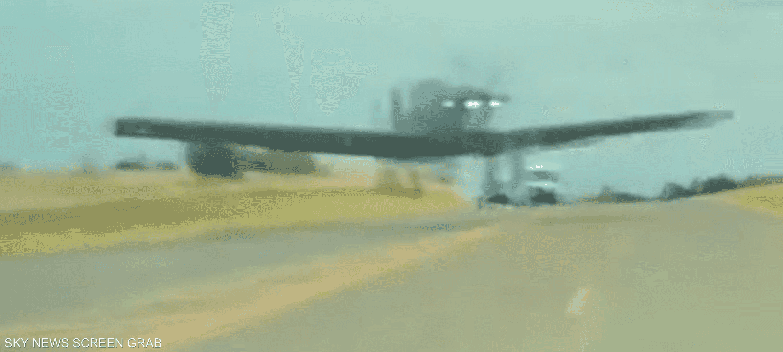 التقط السائق ماثيو توبتشيان المشهد المذهل عبر كاميرا سيارته