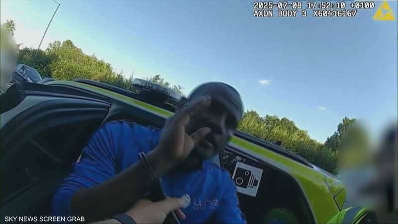 الحكومة تعتزم إجراء تحقيق في الإفراج عن طالب لجوء مدان