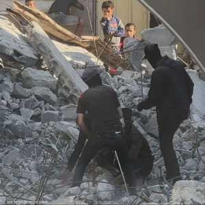 سكاي نيوز عربية ترصد البحث عن رفات رهائن إسرائيليين بغزة