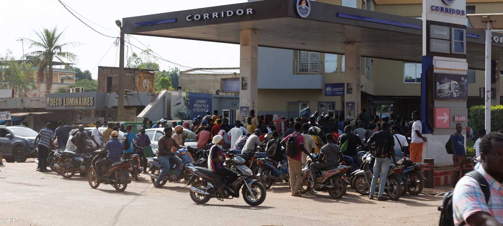 أزمة وقود في باماكو بسبب استهداف القاعدة لشاحنات النقل