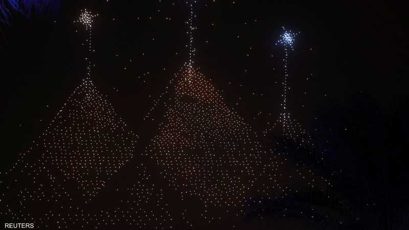 أضاءت سماء القاهرة بعروض مبهرة