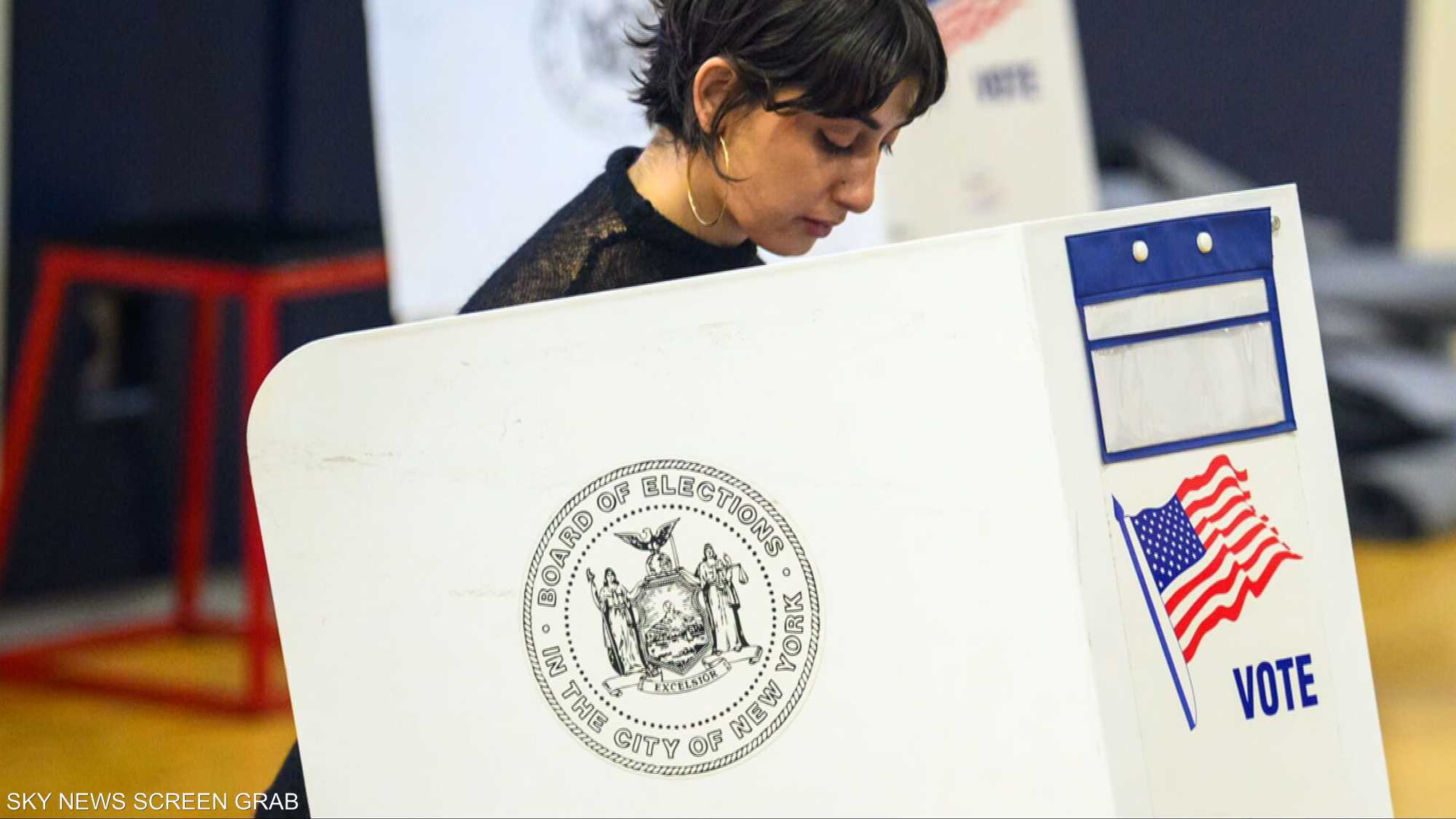 توجه سكان نيويورك إلى صناديق الاقتراع لانتخاب عمدة جديد