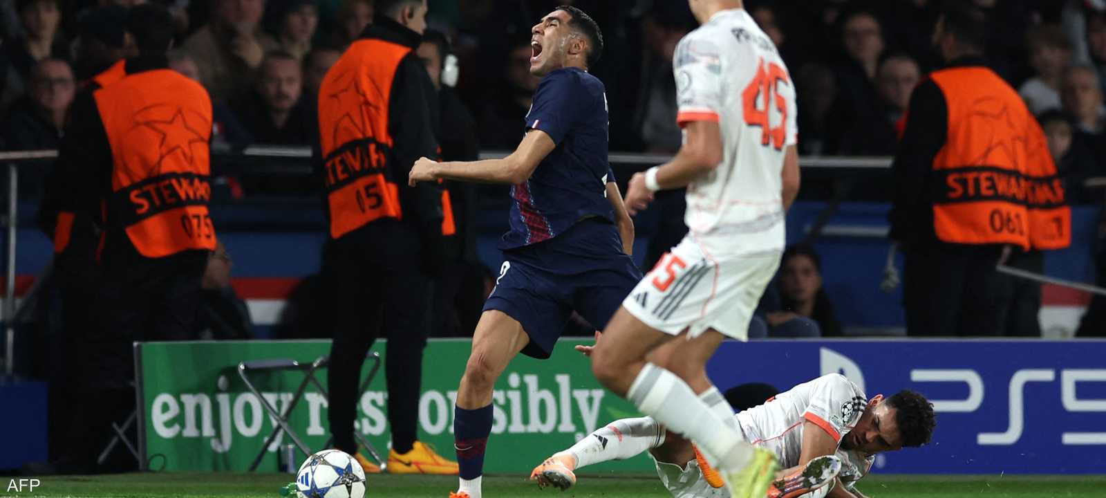 لحظة إصابة حكيمي