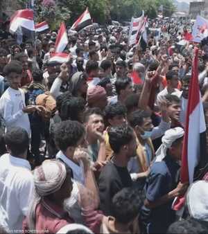 غضب شعبي في تعز ضد إدارة حزب الإصلاح للفوضى
