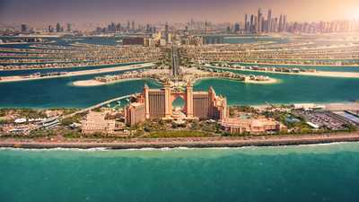 دبي تجذب النخبة العالمية بمزايا ضريبية وأمان عالٍ