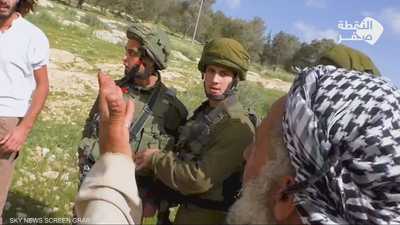 مستوطنون بزي عسكري يفرضون واقعا جديدا على الأرض