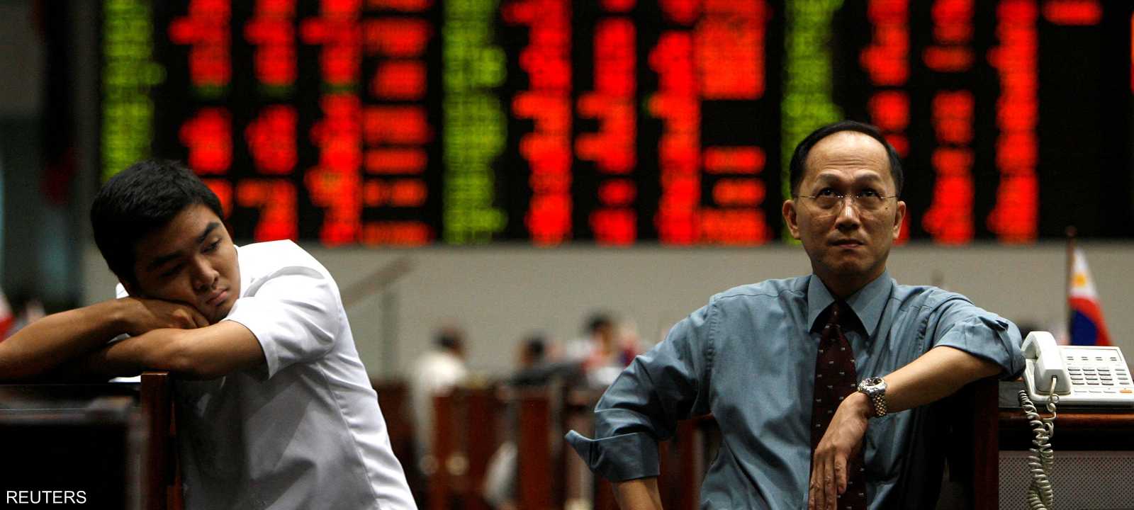أرشيفية: متعاملون في بورصة الفلبين - الأسواق الآسيوية