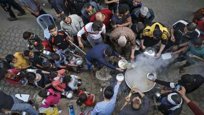 يعاني سكان غزة من الحاجة الماسّة للغذاء.. أرشيفية