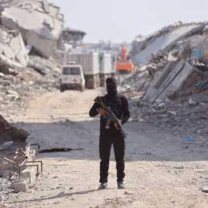 يعد ملف نزع سلاح حماس العقدة الأكبر في خطة ترامب