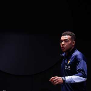 مبابي بقميص الديوك