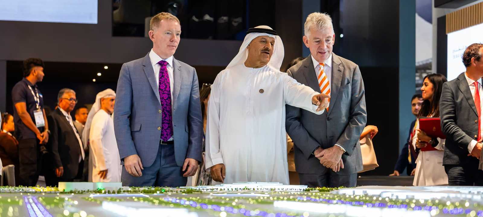 مشروع توسعة مطار آل مكتوم يتلقى تمويلا بقيمة 3.5 مليار دولار